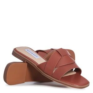 Kelly and Katie Women’s Zoey Sandal